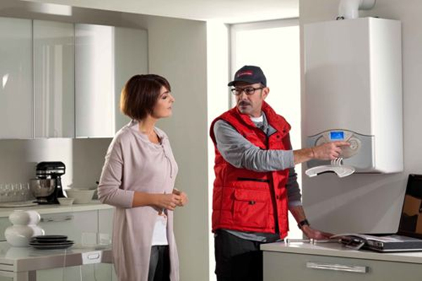 你家的燃氣采暖兩用壁掛爐，夏天最適合做保養了